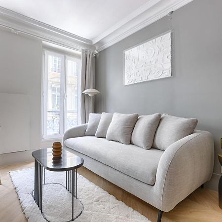 Unique Luxury Parisian flat 2BR/6P -Champs Elysées Esterno foto