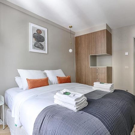 Unique Luxury Parisian flat 2BR/6P -Champs Elysées Esterno foto
