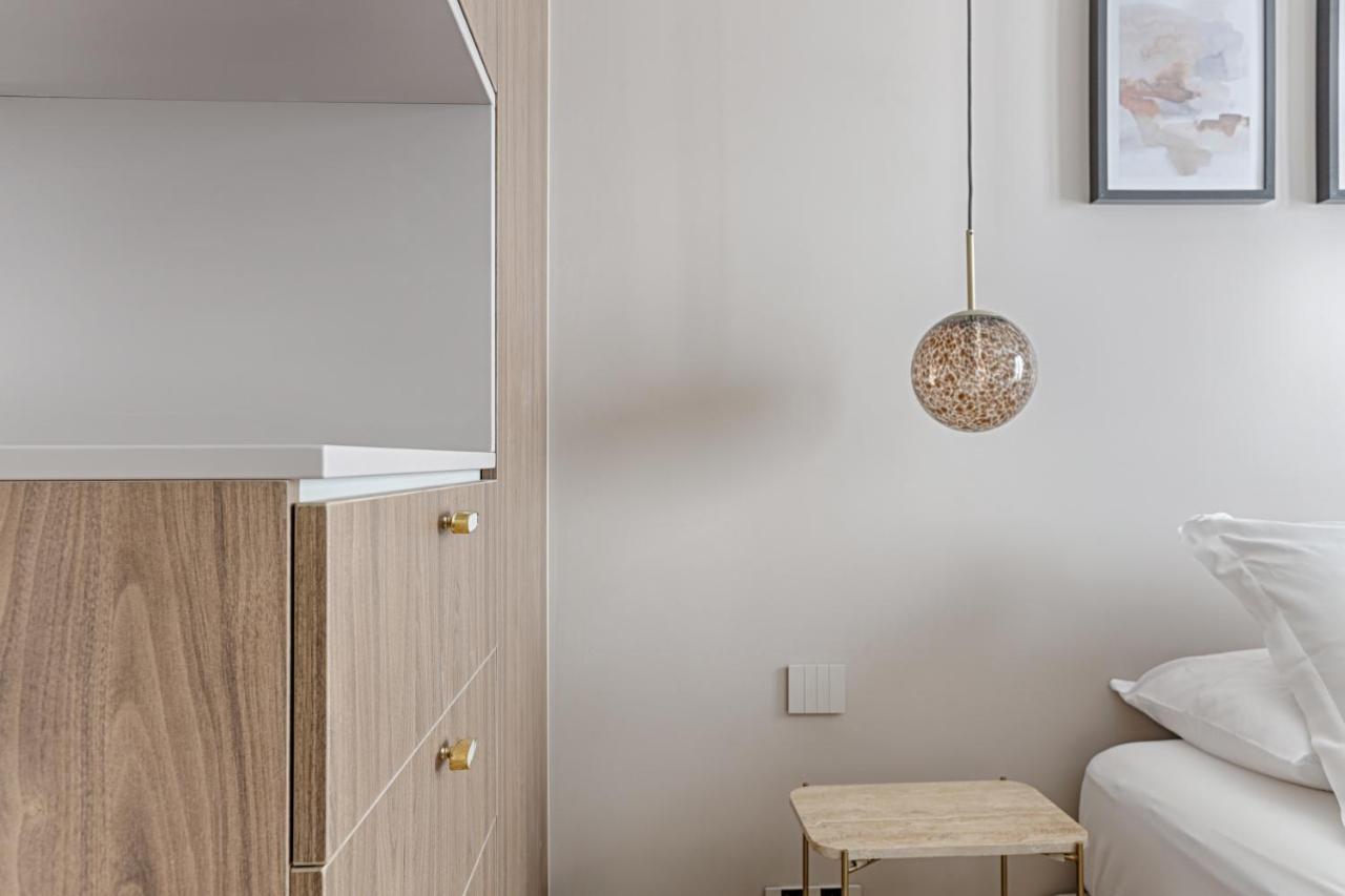 Unique Luxury Parisian flat 2BR/6P -Champs Elysées Esterno foto