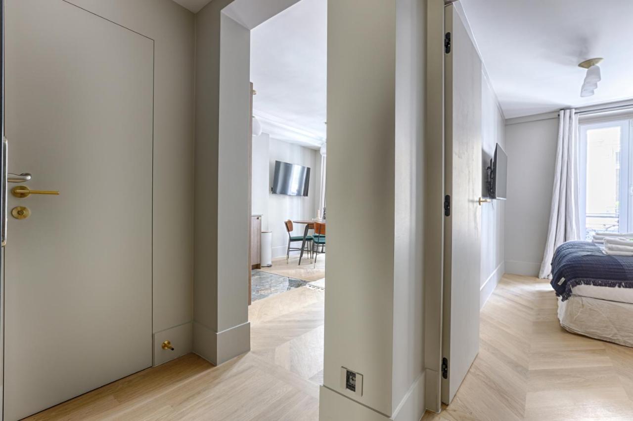 Unique Luxury Parisian flat 2BR/6P -Champs Elysées Esterno foto