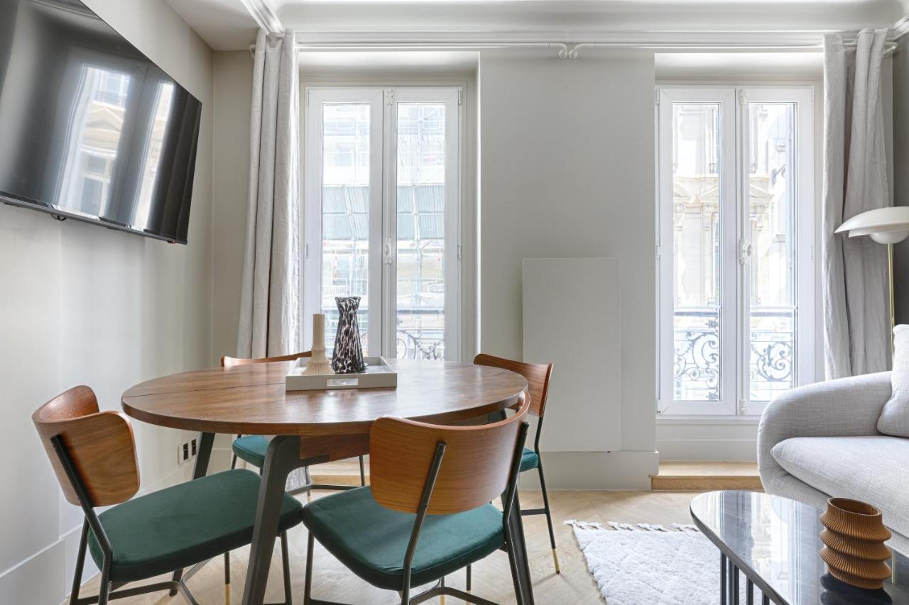 Unique Luxury Parisian flat 2BR/6P -Champs Elysées Esterno foto